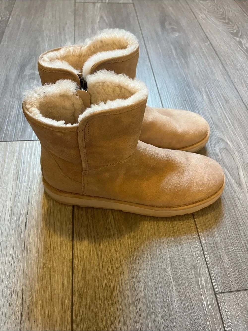 UGG Shearling Classic Zippered Bootie Size 40 / 9